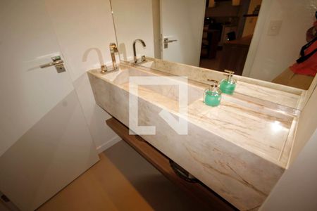 lavabo de apartamento à venda com 2 quartos, 78m² em Funcionários, Belo Horizonte