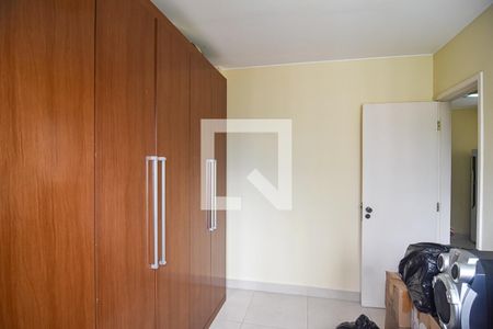 Quarto 01 de apartamento à venda com 2 quartos, 60m² em Engenhoca, Niterói