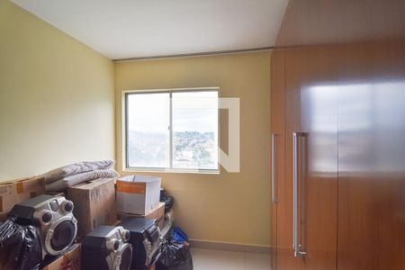 Quarto 01 de apartamento à venda com 2 quartos, 60m² em Engenhoca, Niterói