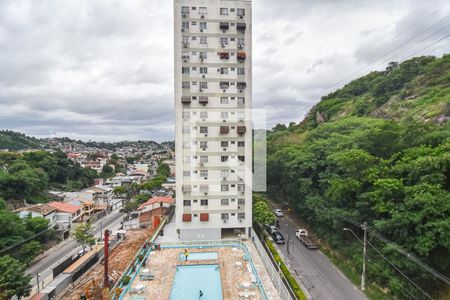 Quarto 01 de apartamento à venda com 2 quartos, 60m² em Engenhoca, Niterói