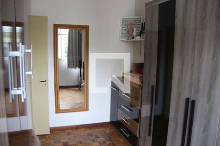 Quarto 2 de apartamento à venda com 3 quartos, 58m² em Industrial, Contagem