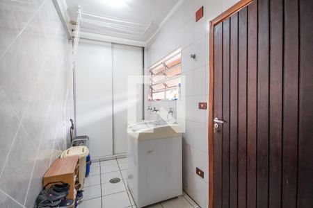 Casa à venda com 229m², 3 quartos e 3 vagas Casa à venda com 229m², 3 quartos e 3 vagasÁrea de Serviço