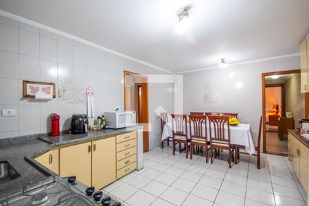 Casa à venda com 229m², 3 quartos e 3 vagas Casa à venda com 229m², 3 quartos e 3 vagasCozinha