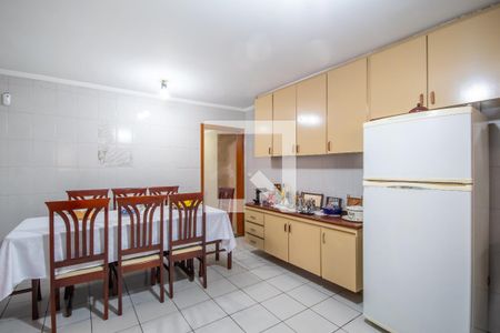 Casa à venda com 229m², 3 quartos e 3 vagas Casa à venda com 229m², 3 quartos e 3 vagasCozinha