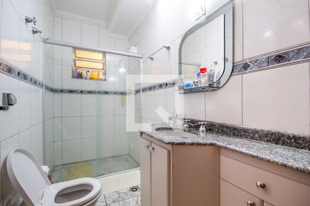 Casa à venda com 229m², 3 quartos e 3 vagas Casa à venda com 229m², 3 quartos e 3 vagasBanheiro 2