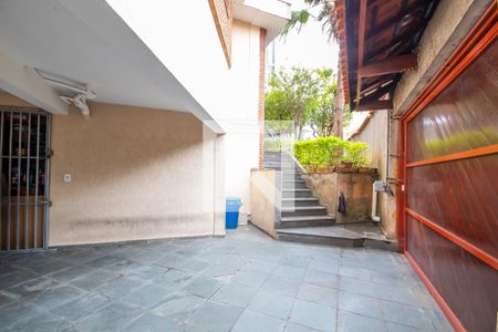 Casa à venda com 229m², 3 quartos e 3 vagas Casa à venda com 229m², 3 quartos e 3 vagasGaragem