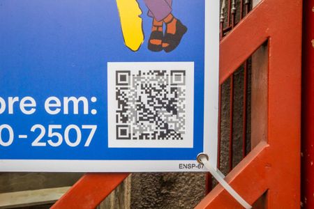 Casa à venda com 229m², 3 quartos e 3 vagas Casa à venda com 229m², 3 quartos e 3 vagasENSP-67