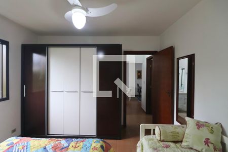 Quarto de apartamento para alugar com 2 quartos, 106m² em Jardim Las Palmas, Guarujá