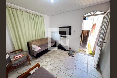 Sala de casa à venda com 5 quartos, 360m² em Amazonas, Contagem