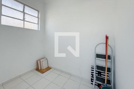 Apartamento à venda com 74m², 2 quartos e 1 vaga Apartamento à venda com 74m², 2 quartos e 1 vagaQuarto de Serviço