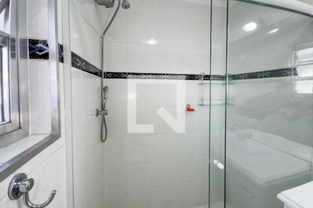 Apartamento à venda com 74m², 2 quartos e 1 vaga Apartamento à venda com 74m², 2 quartos e 1 vagaBanheiro Corredor