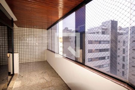 varanda de apartamento à venda com 4 quartos, 180m² em Santo Antônio, Belo Horizonte