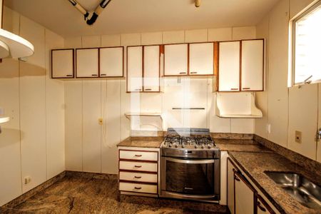 Cozinha de apartamento à venda com 4 quartos, 180m² em Santo Antônio, Belo Horizonte