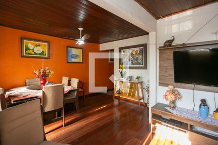 Sala de casa à venda com 3 quartos, 100m² em Costa E Silva, Porto Alegre