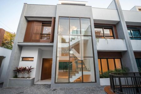 Casa à venda com 4 quartos, 337m² em Santo Amaro, São Paulo