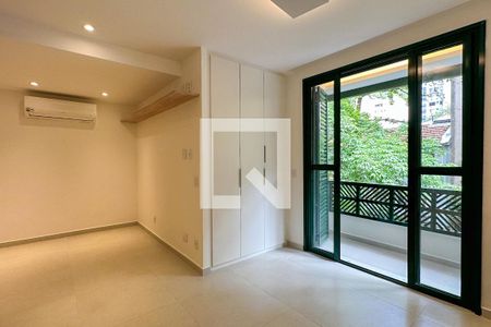 Quarto/Cozinha de kitnet/studio à venda com 1 quarto, 32m² em Copacabana, Rio de Janeiro