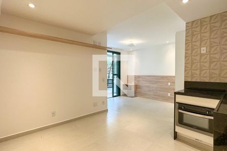 Quarto/Cozinha de kitnet/studio à venda com 1 quarto, 32m² em Copacabana, Rio de Janeiro