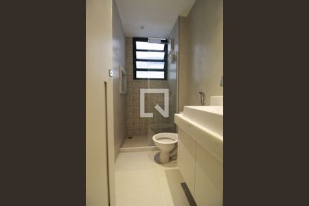 Banheiro social de apartamento à venda com 1 quarto, 68m² em Copacabana, Rio de Janeiro