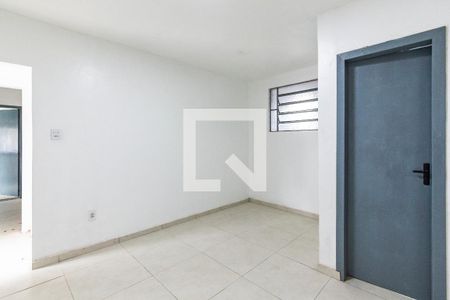 Sala 1 de casa para alugar com 5 quartos, 220m² em Medianeira, Porto Alegre