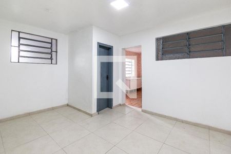 Sala 1 de casa para alugar com 5 quartos, 220m² em Medianeira, Porto Alegre