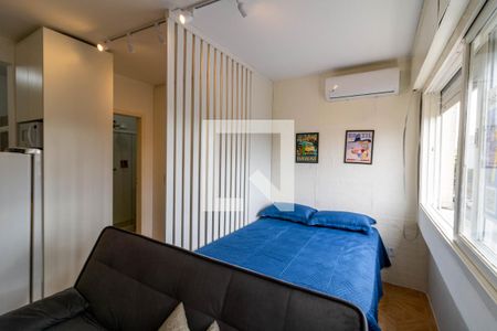 Sala/Quarto de kitnet/studio para alugar com 1 quarto, 23m² em Partenon, Porto Alegre