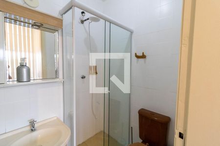 Banheiro de kitnet/studio para alugar com 1 quarto, 23m² em Partenon, Porto Alegre