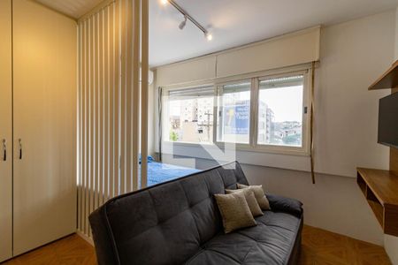 Sala/Quarto de kitnet/studio para alugar com 1 quarto, 23m² em Partenon, Porto Alegre