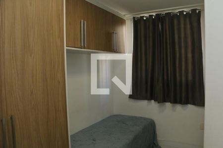 Quarto 1 de apartamento para alugar com 2 quartos, 45m² em Jardim Alvorada, Nova Iguaçu