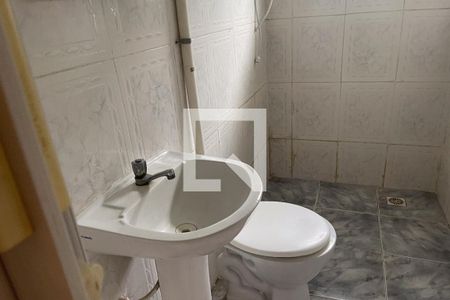 Casa para alugar com 37m², 1 quarto e sem vaga Casa para alugar com 37m², 1 quarto e sem vagaBanheiro