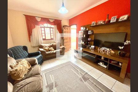 Sala de casa à venda com 3 quartos, 152m² em Jardim Danúbio, Jundiaí