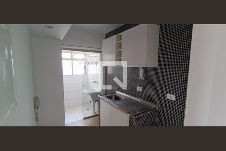 Cozinha de apartamento para alugar com 2 quartos, 45m² em Jardim Ampliação, São Paulo