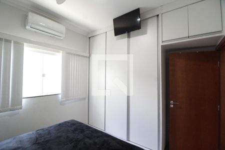 Quarto 2 de casa para alugar com 2 quartos, 180m² em Granada, Uberlândia