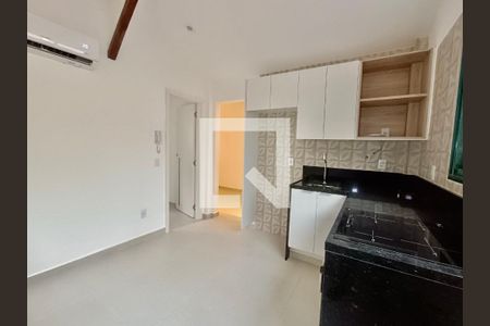 Apartamento à venda com 44m², 1 quarto e sem vagaSala com cozinha americana 