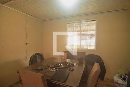 Casa à venda com 70m², 2 quartos e 3 vagas Casa à venda com 70m², 2 quartos e 3 vagasCopa