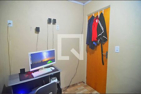 Quarto de casa à venda com 2 quartos, 70m² em Guajuviras, Canoas