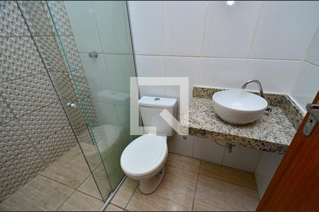 Banheiro de kitnet/studio para alugar com 1 quarto, 60m² em Dom Joaquim, Belo Horizonte