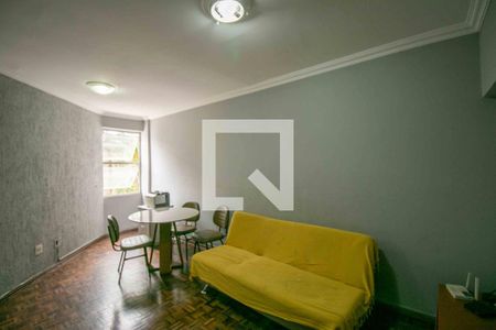 Sala de apartamento à venda com 2 quartos, 80m² em Itapoã, Belo Horizonte