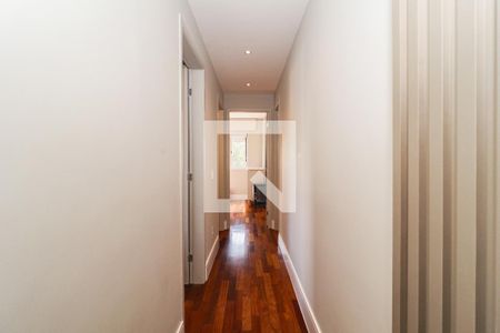 Corredor de apartamento à venda com 3 quartos, 109m² em Vila Andrade, São Paulo