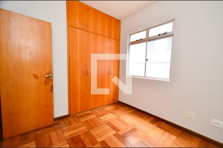 Quarto1 de apartamento à venda com 4 quartos, 150m² em Sagrada Família, Belo Horizonte