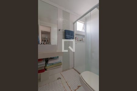 Banheiro da Suíte de apartamento à venda com 2 quartos, 55m² em Vila Endres, Guarulhos