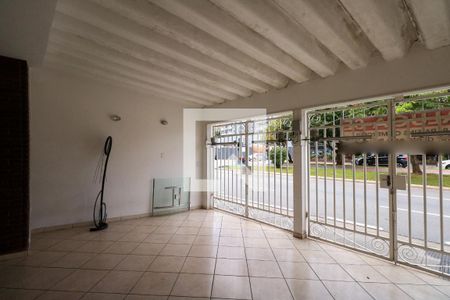 Casa para alugar com 200m², 2 quartos e 2 vagas Casa para alugar com 200m², 2 quartos e 2 vagasGaragem