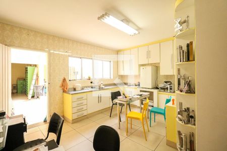 Casa para alugar com 200m², 2 quartos e 2 vagas Casa para alugar com 200m², 2 quartos e 2 vagasCozinha