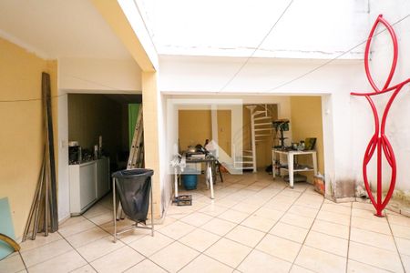 Casa para alugar com 200m², 2 quartos e 2 vagas Casa para alugar com 200m², 2 quartos e 2 vagasQuintal e Área de Serviço