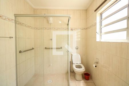 Casa para alugar com 200m², 2 quartos e 2 vagas Casa para alugar com 200m², 2 quartos e 2 vagasBanheiro