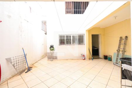 Casa para alugar com 200m², 2 quartos e 2 vagas Casa para alugar com 200m², 2 quartos e 2 vagasQuintal e Área de Serviço