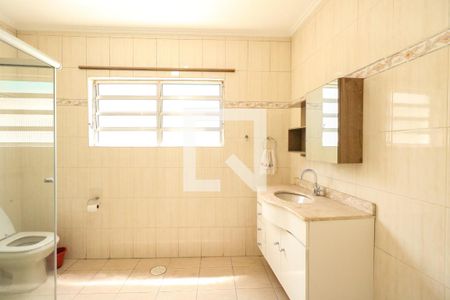 Casa para alugar com 200m², 2 quartos e 2 vagas Casa para alugar com 200m², 2 quartos e 2 vagasBanheiro