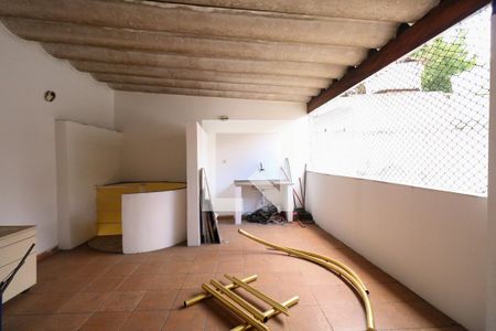 Casa para alugar com 200m², 2 quartos e 2 vagas Casa para alugar com 200m², 2 quartos e 2 vagasQuintal