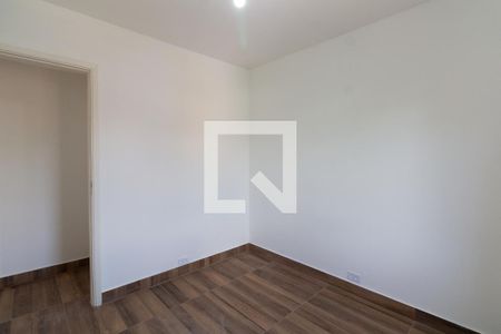 Quarto 2 de apartamento para alugar com 2 quartos, 50m² em Jardim Rizzo, São Paulo