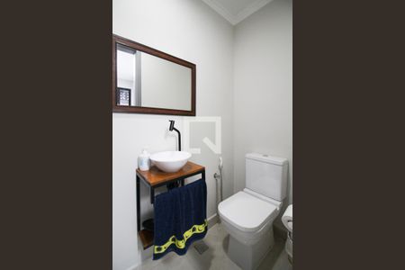 Casa à venda com 250m², 4 quartos e 3 vagas Casa à venda com 250m², 4 quartos e 3 vagasBanheiro de serviço