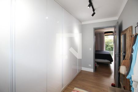 Casa à venda com 250m², 4 quartos e 3 vagas Casa à venda com 250m², 4 quartos e 3 vagasCloset da suíte 1